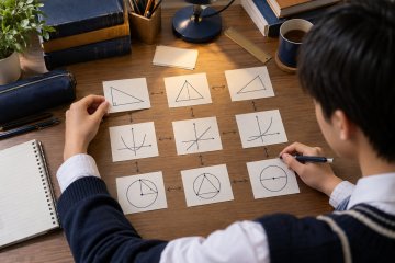 同一道数学题重做几遍仍不会迁移：用条件变化表找到不变量